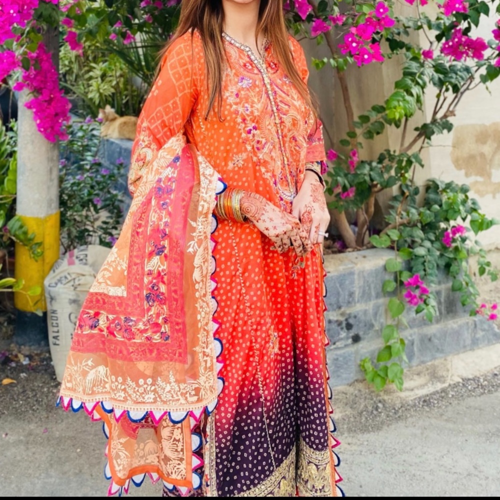 Elegant Orange and Purple Embroidered Dress - Picture 3 of 4